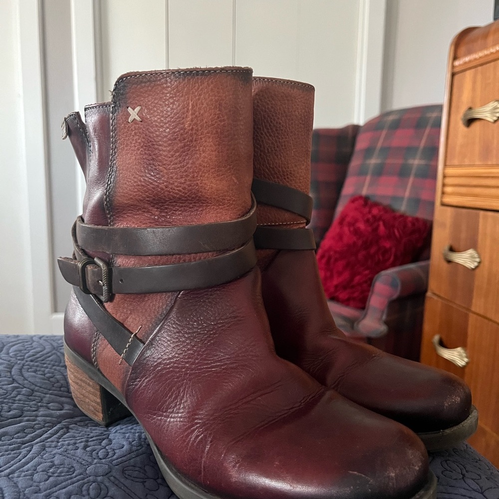 PIKOLINOS Brown Ankle Booties with Leather Strap